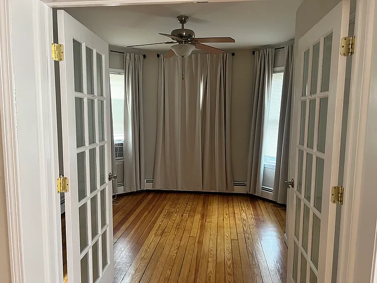 25 Locke St #2 — Photo 12
