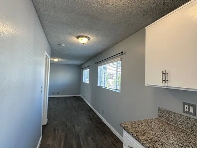Newly Remodeled Beautiful 1 Bedroom/ 1 Bathroom Apartment! With Parking! — Photo 10
