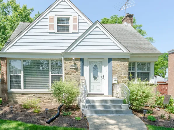 1946 Hull Ave, Westchester, IL 60154