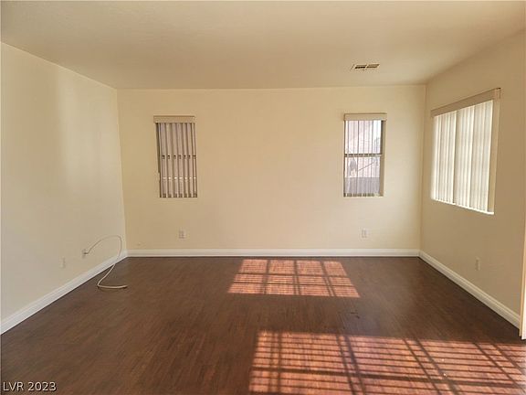 3rd image of 5563 Leaning Oak Ave #0
