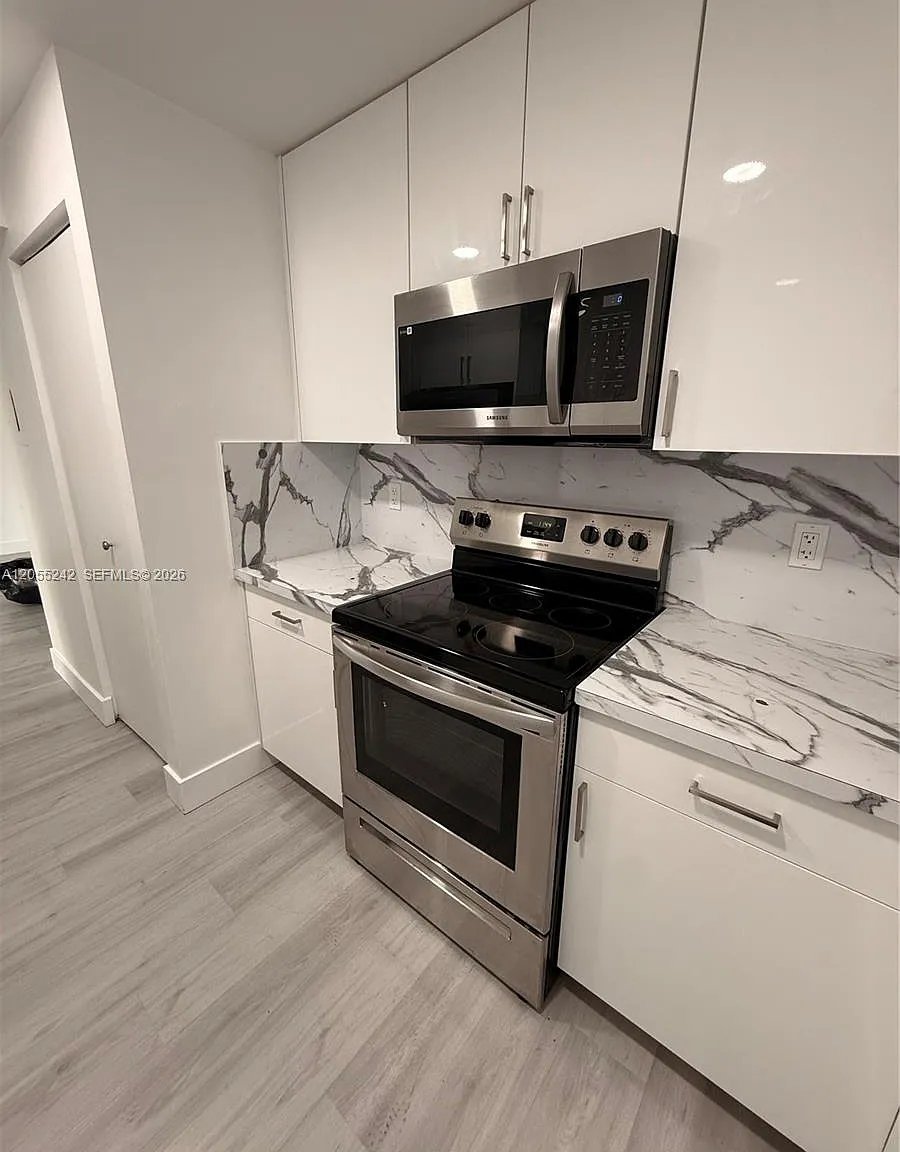 Saga Bay Gardens Condo — Photo 1