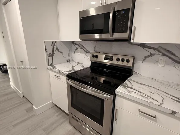 8240 SW 210th St, Cutler Bay, FL
