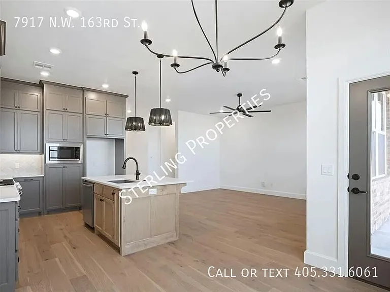 7917 N West 163rd St — Photo 10