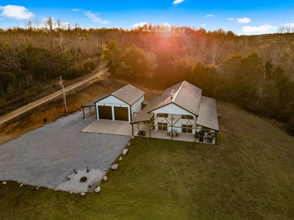 12 Baker Cave Rd, Cumberland Furnace, TN 37051