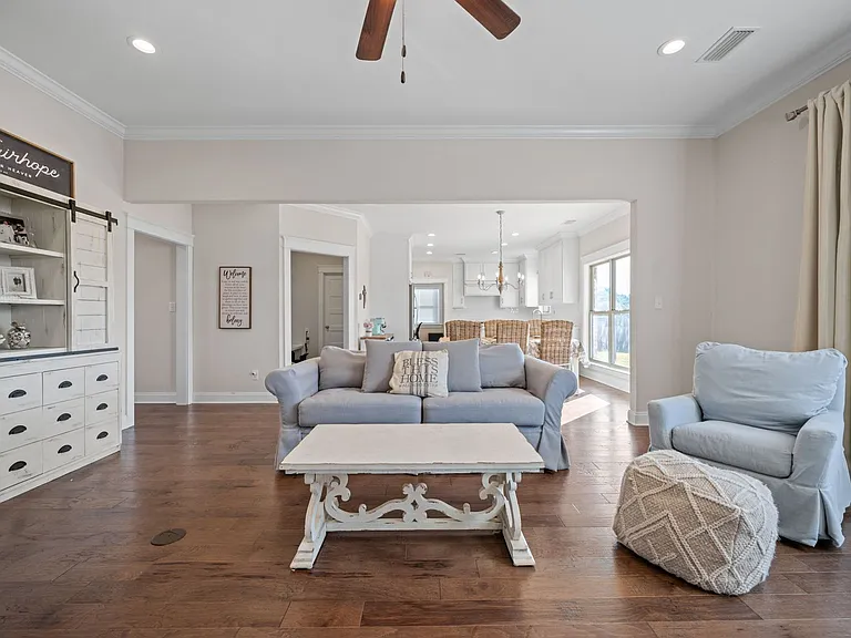271 Hemlock Dr — Photo 11