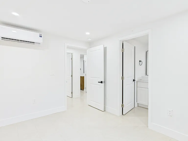 2849 Coloma St #B — Photo 15
