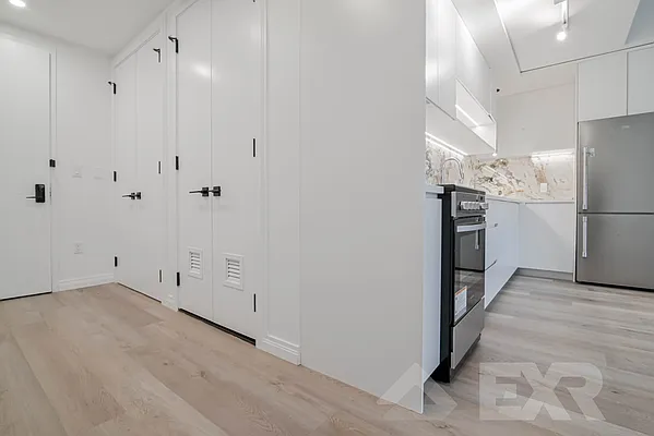 Rented by EXR | media 4