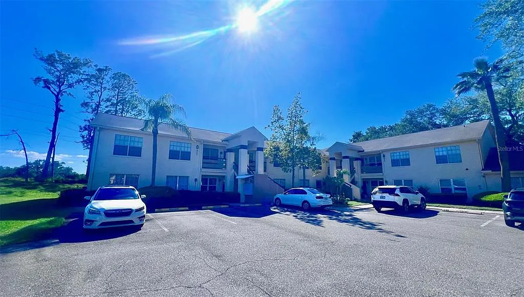 2 bed, 2.0 bath, 1025 sqft, $1,575 — Photo 4