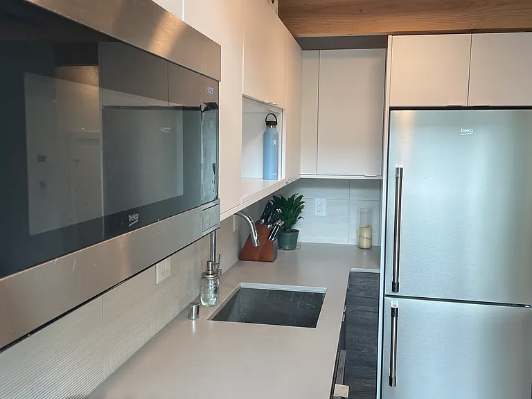 2617 Franklin Ave E #D — Photo 10