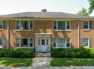 5169 N Hollywood Ave APT 4, Whitefish Bay, WI