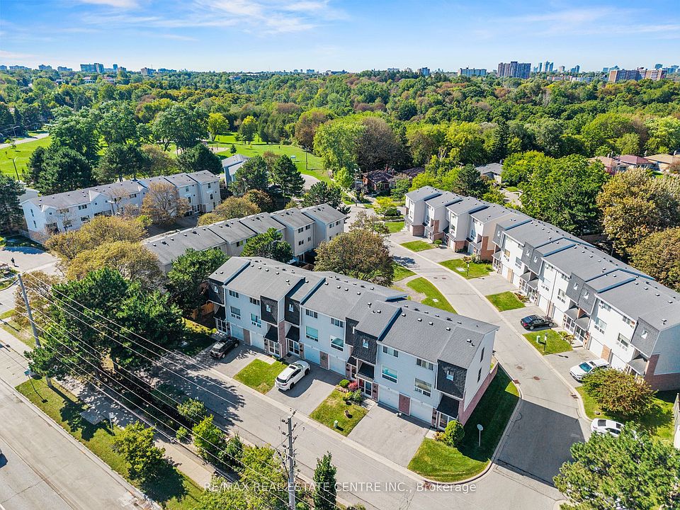 1st image of 33 Celeste Dr #15