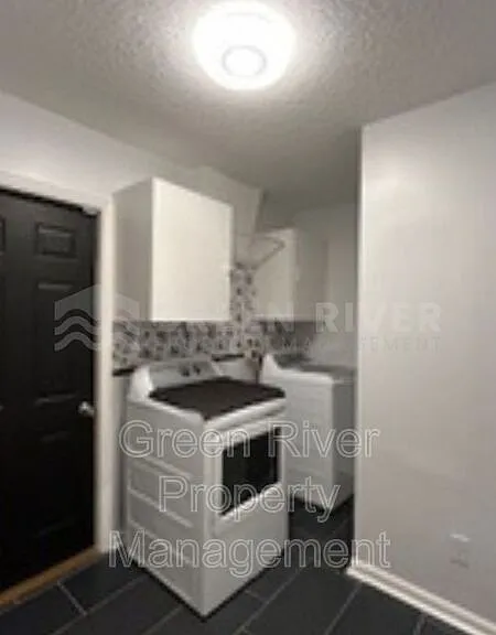 1559 Lakeway Dr — Photo 30