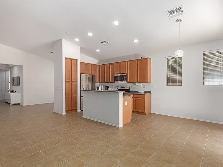 15273 W Edgemont Ave — Photo 11