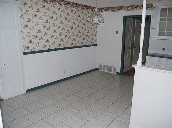 5th image of 1013 Blanco Dr