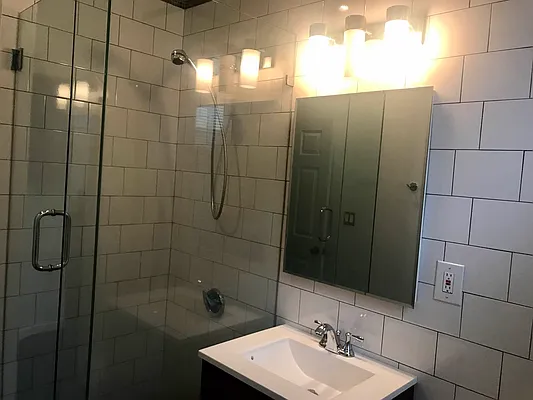 Rented by Sophie Bednarczyk | media 18