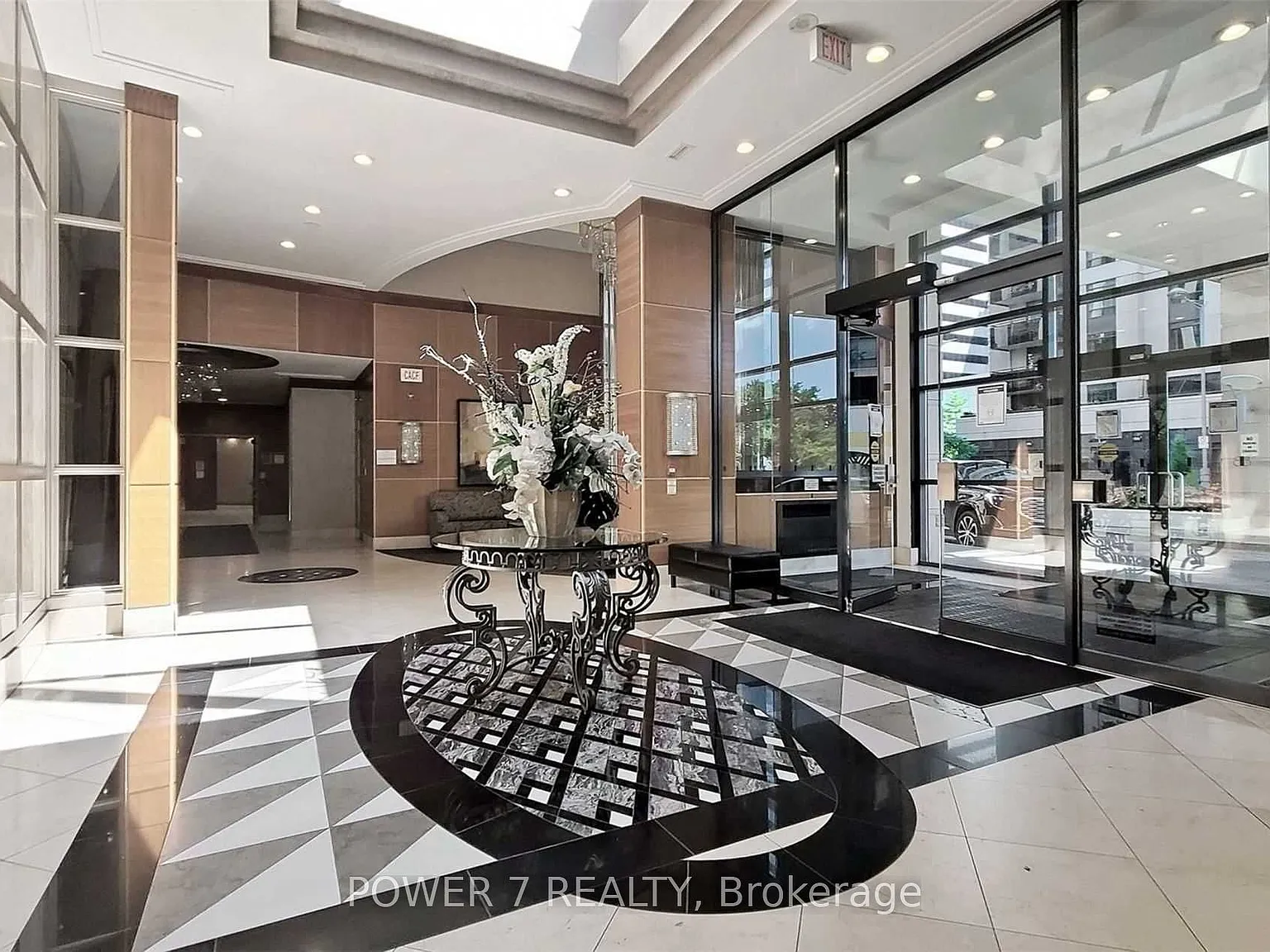 1 bed, $2,100 — Photo 4