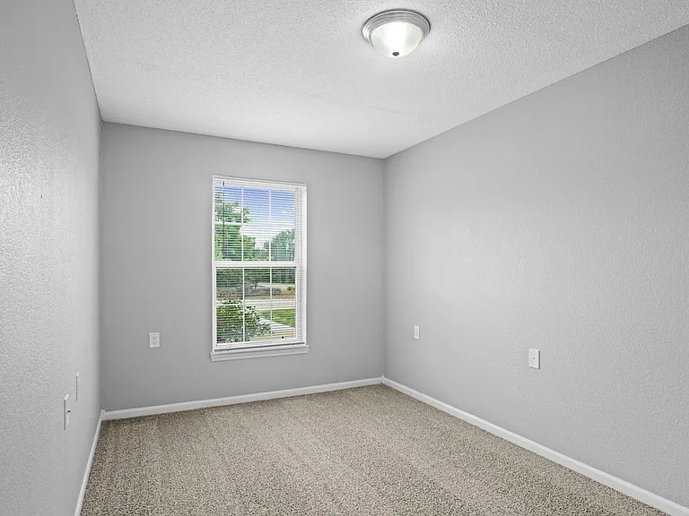 Callaway Villa Apartments — Photo 24