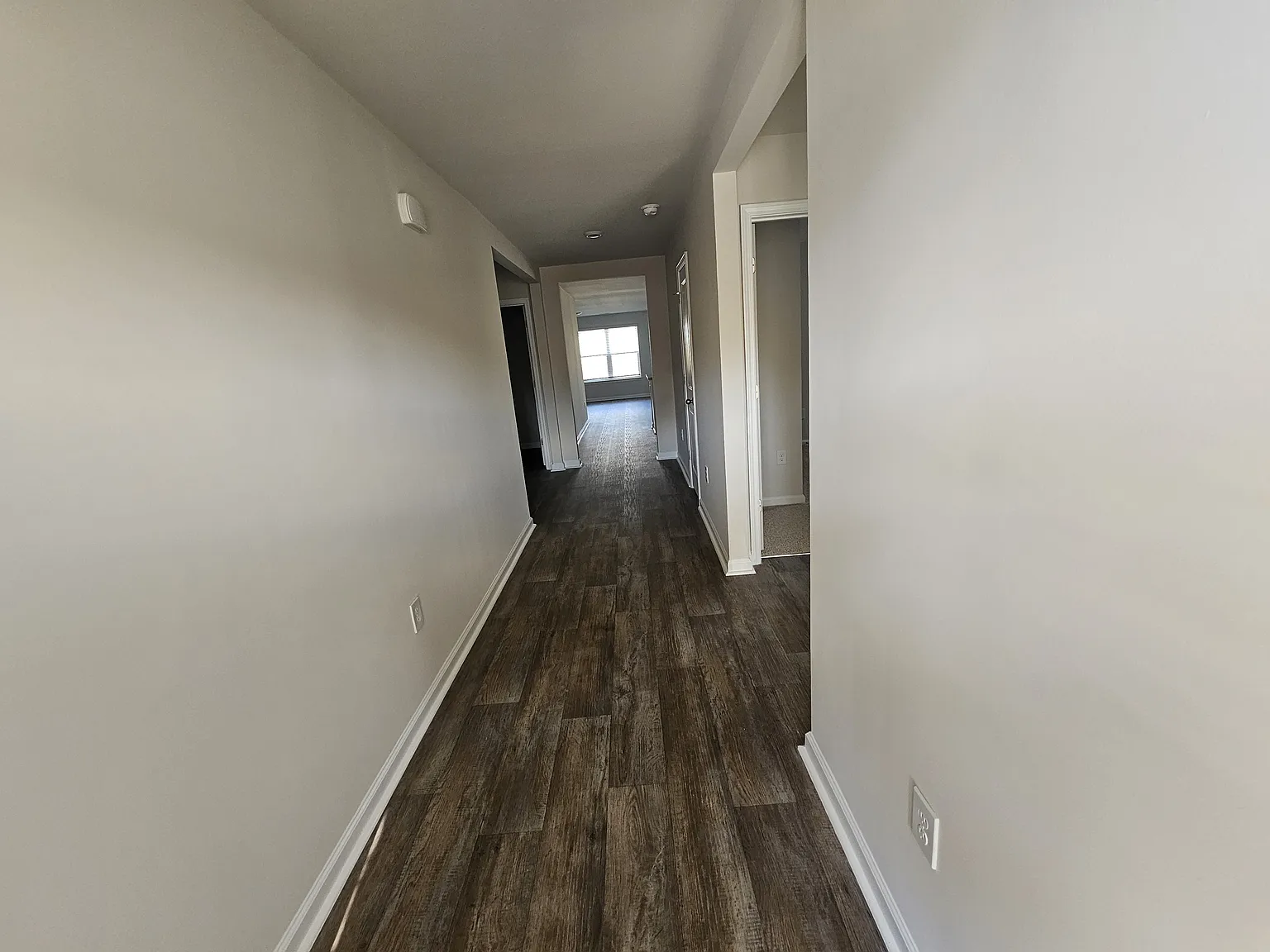 4 bed, $1,985 — Photo 3