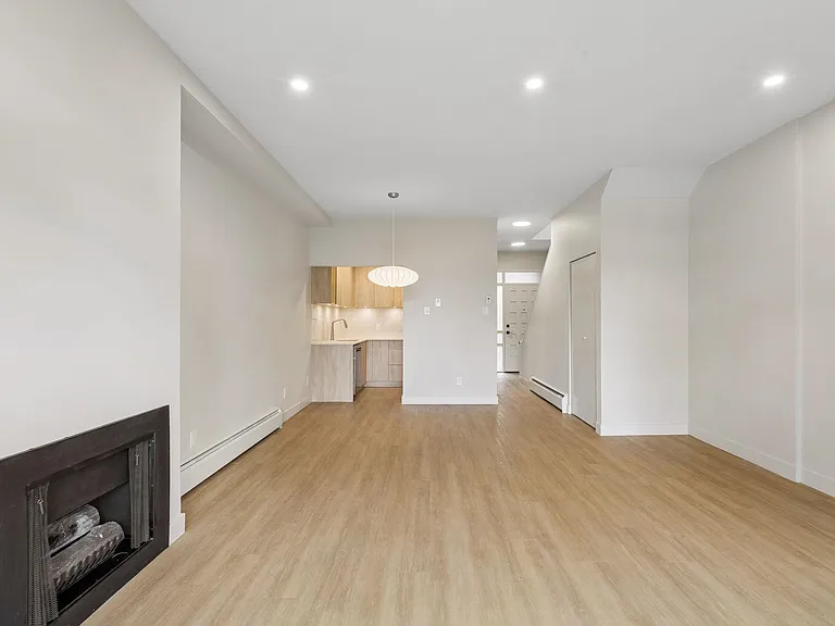 1010 Cypress St — Photo 4