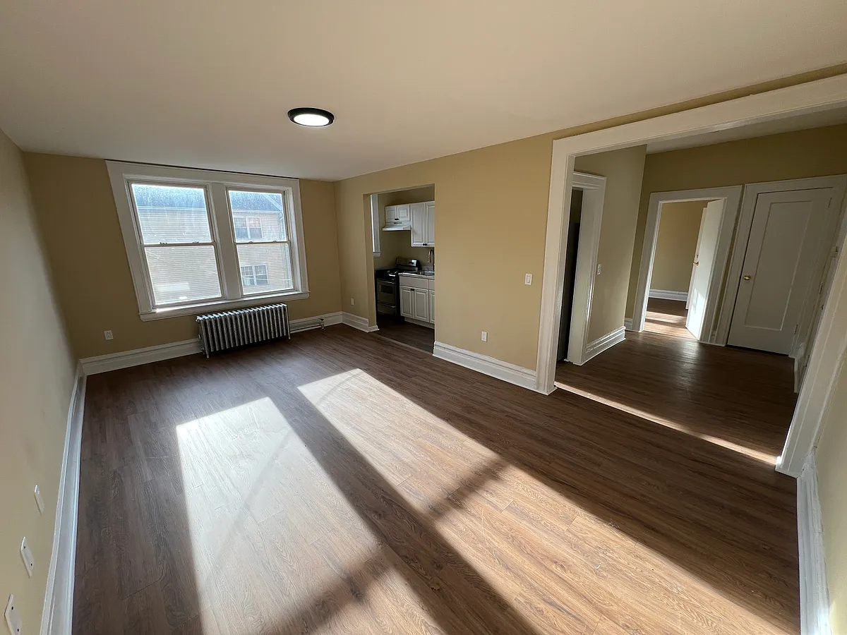 Building Photo - 165 S Clinton St #2