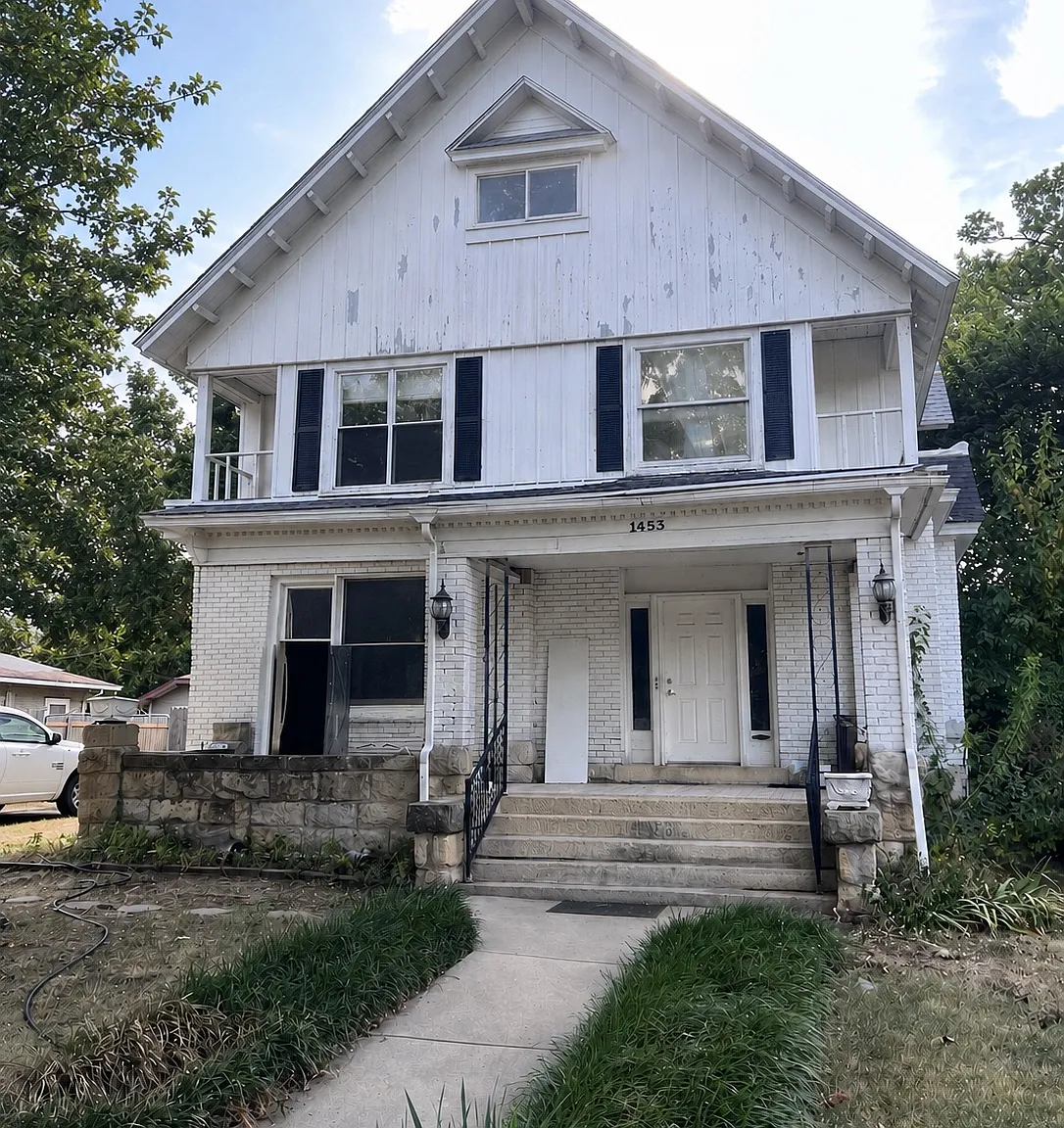 5 bed, 3116 sqft, $550 — Photo 1