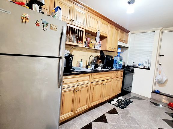 2nd image of 3105 34th Ave #1