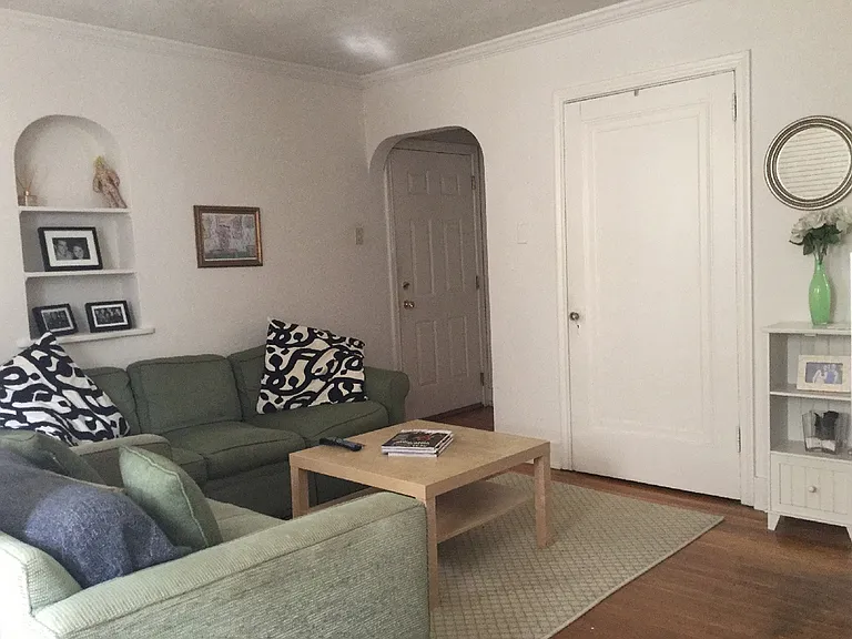 725 S Negley Ave — Photo 2