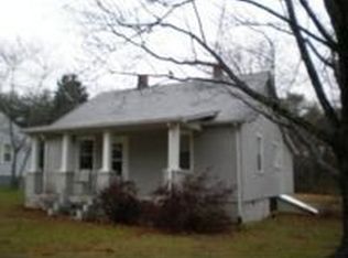 901 Highway View Rd, Hurt, VA 24563