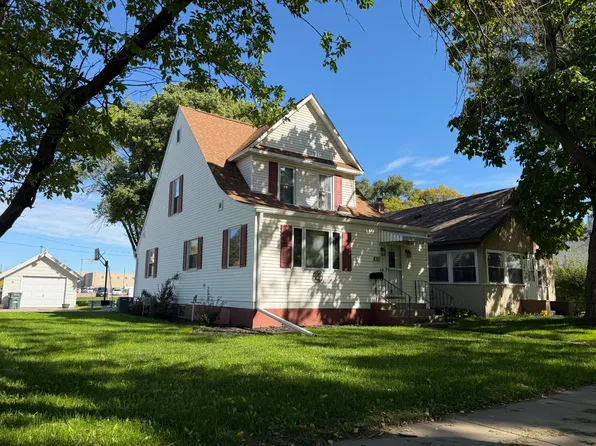 500 E 7th Ave, Mitchell, SD 57301