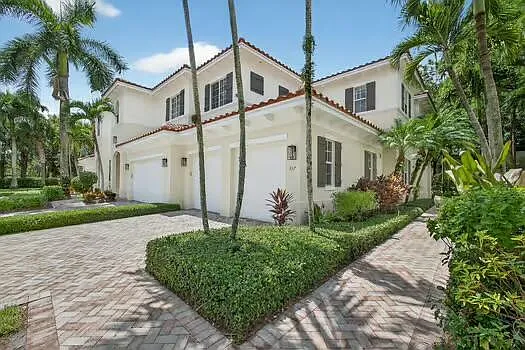 2 bed, 2.5 bath, 2396 sqft, $6,500 — Photo 3