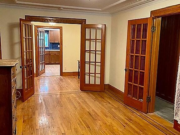 5th image of 321 13th St