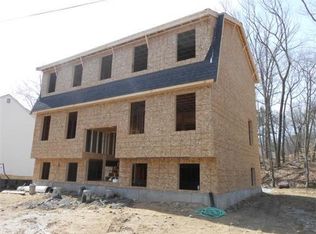 1 Cherry Rd, Billerica, MA 01821