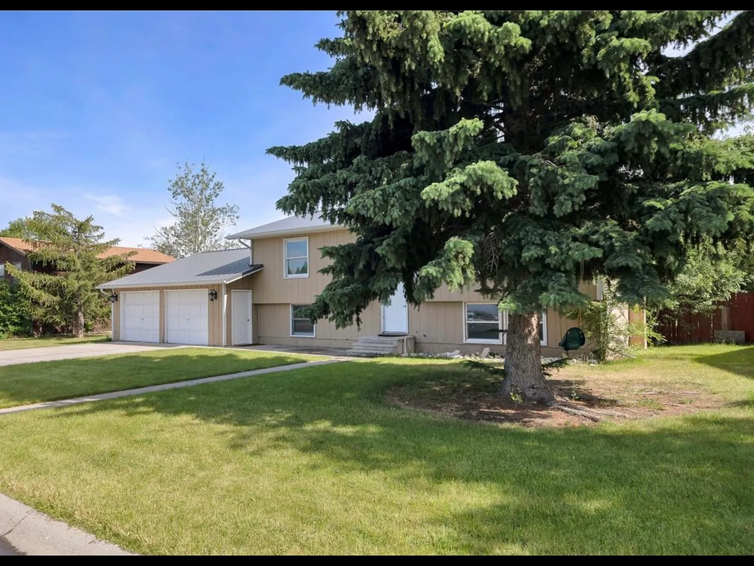 3 bed, 1968 sqft, $2,600 — Photo 2