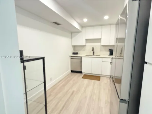 2655 Collins Ave APT 608, Miami Beach, FL 33140