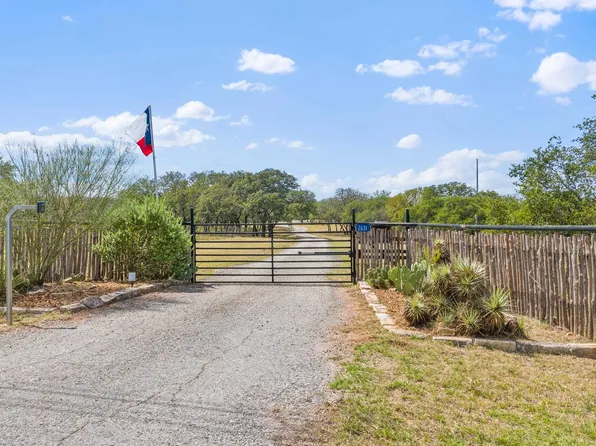 2631 N US Hwy 281, Johnson City, TX 78636