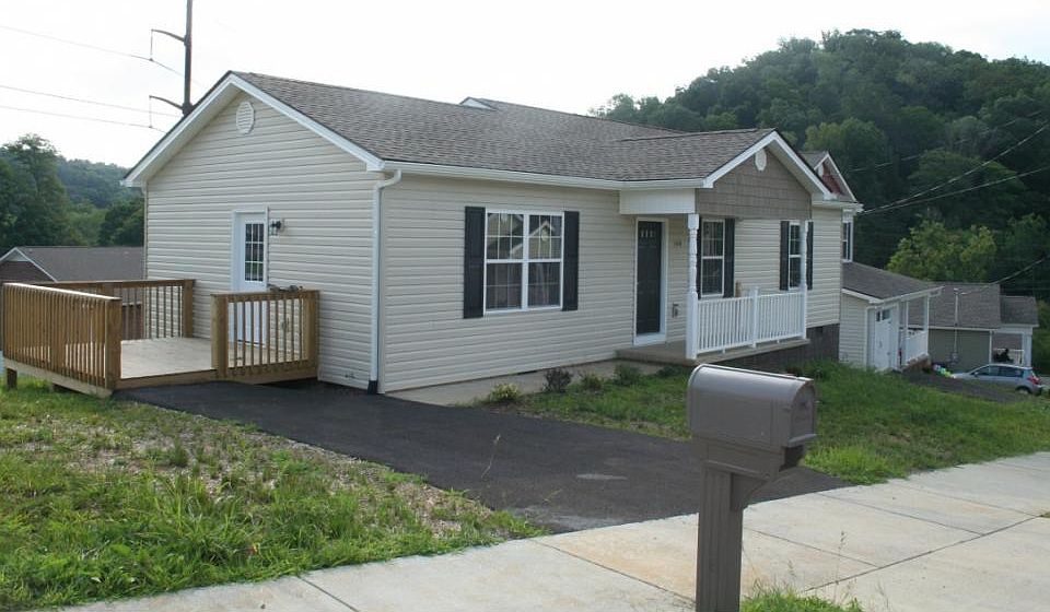 1st image of 140 Monarch Ct