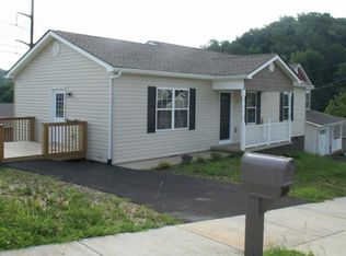 140 Monarch Ct, Johnson City, TN 37601