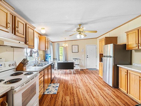 2nd image of 3995 Slusher Ln