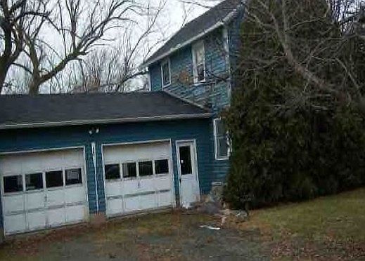 3rd image of 269 East Ave