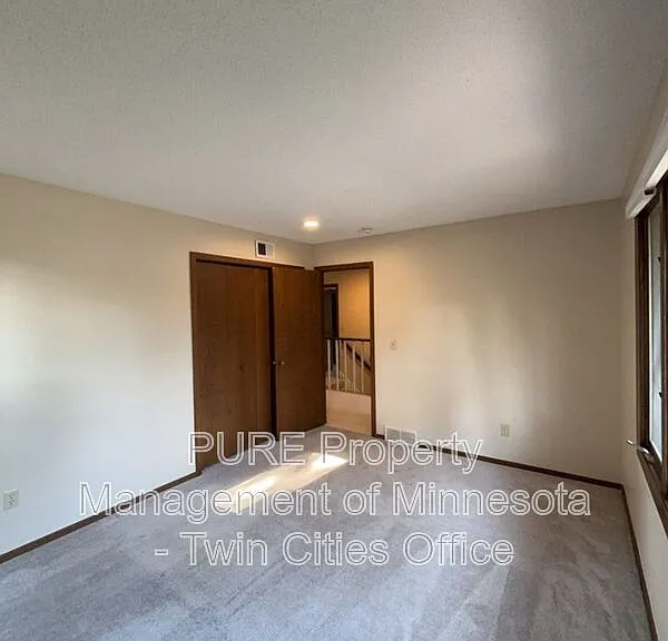7420 Hyde Park Cir — Photo 19