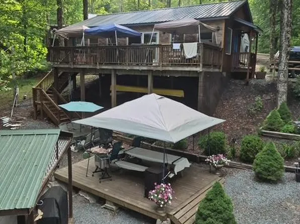86 Spruce Ln, Equinunk, PA 18417