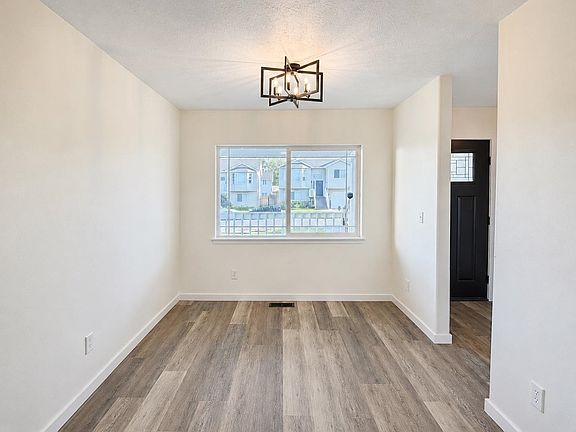 4th image of 10611 E Baldwin Ave