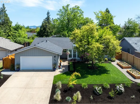 905 Calvin St, Eugene, OR 97401