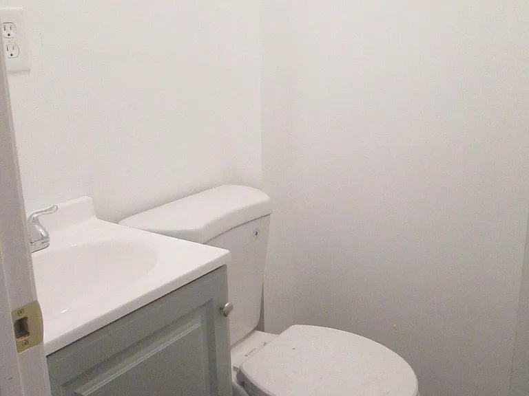 811 Cedar Ave — Photo 6