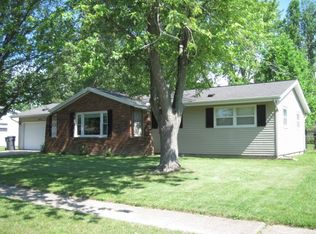 923 Westgate Dr, Charleston, IL 61920