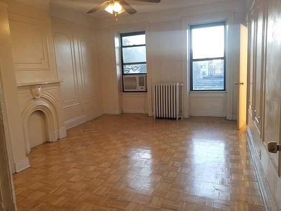 3rd image of 911 Bedford Ave #4F