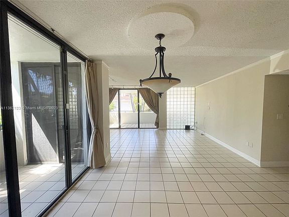 5th image of 21075 NE 34th Ave APT 101-2