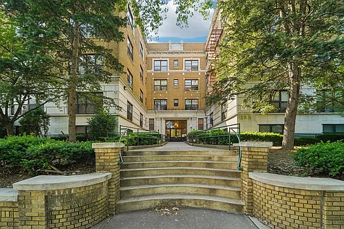 PEEK Arlington Grove Photo 1