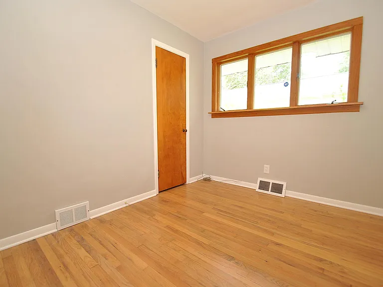 Ivy Ct — Photo 24