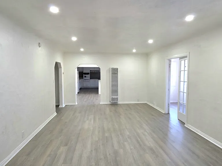1141 W Gage Ave — Photo 1